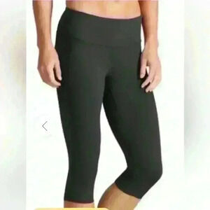 Athleta Cropped Leggings